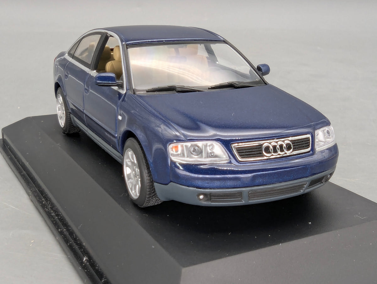 Modellautos 1:43 Minichamps Audi A6 Blau Metallic mit Dealer OVP
