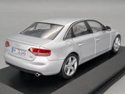 Modellautos 1:43 Minichamps SOP Audi A4 2007 Fertigung Ingolstadt mit Dealer OVP