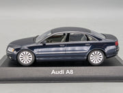 Modellautos 1:43 Minichamps Audi A8 4.2 Quattro MJ 2005 Nachtblau mit Dealer OVP