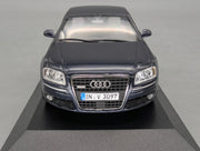 Modellautos 1:43 Minichamps Audi A8 4.2 Quattro MJ 2005 Nachtblau mit Dealer OVP