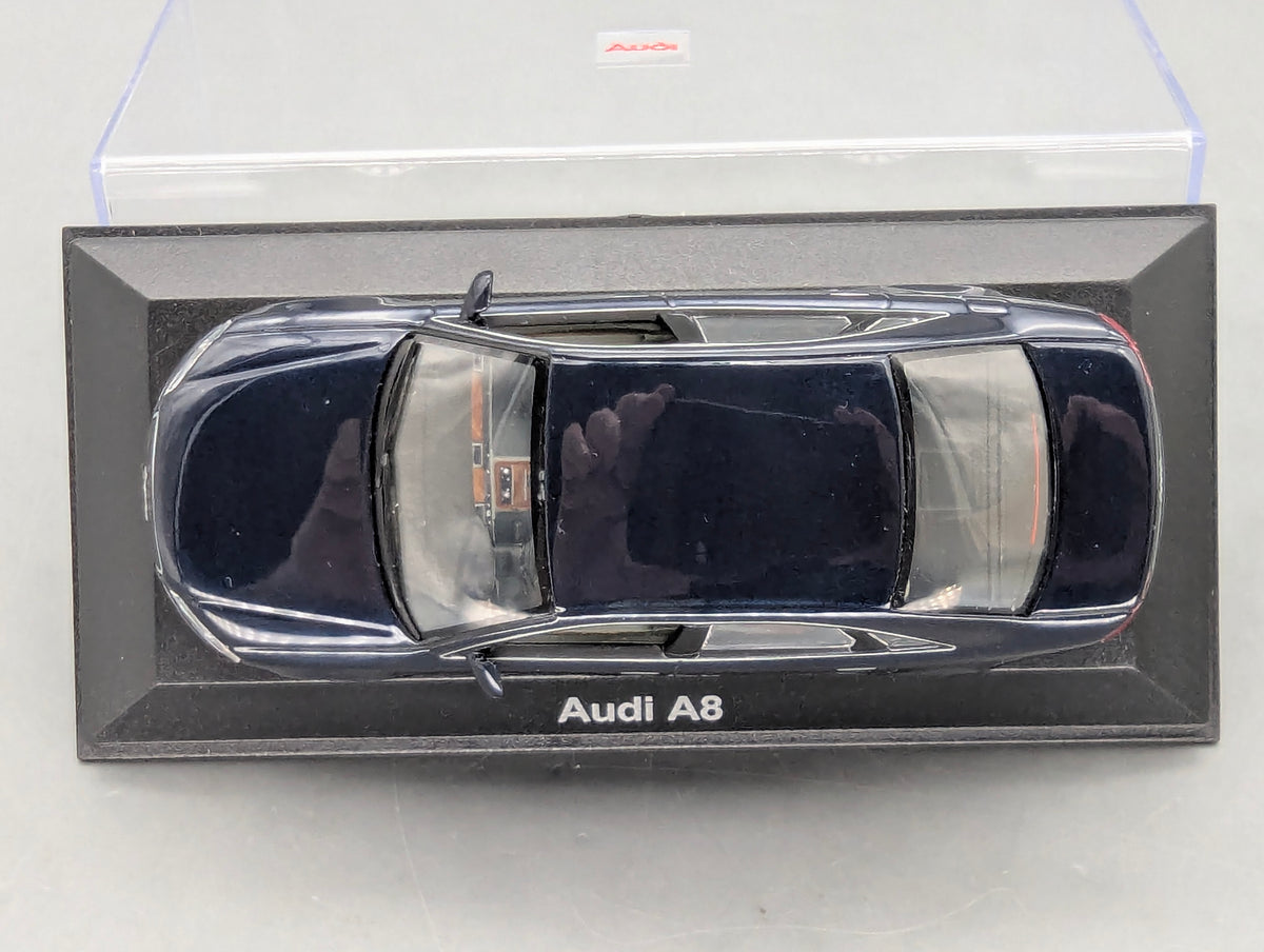 Modellautos 1:43 Minichamps Audi A8 4.2 Quattro MJ 2005 Nachtblau mit Dealer OVP