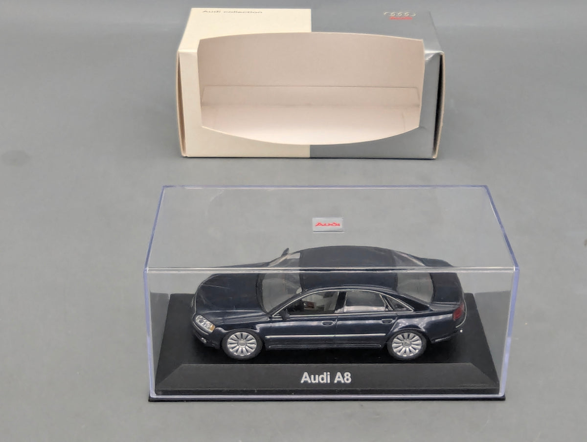 Modellautos 1:43 Minichamps Audi A8 4.2 Quattro MJ 2005 Nachtblau mit Dealer OVP