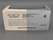 Modellautos 1:43 Minichamps Audi A8 4.2 Quattro MJ 2005 Nachtblau mit Dealer OVP