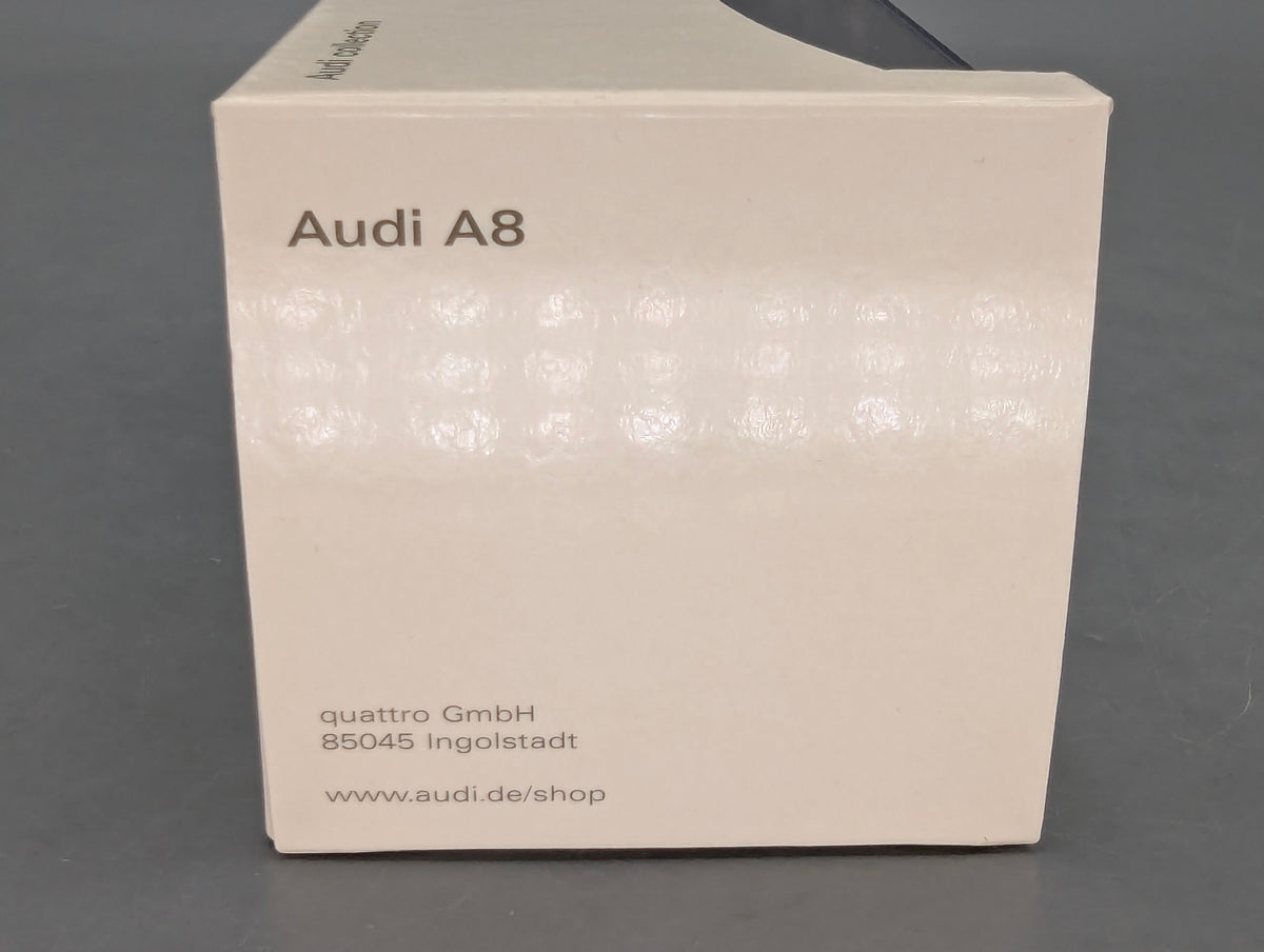 Modellautos 1:43 Minichamps Audi A8 4.2 Quattro MJ 2005 Nachtblau mit Dealer OVP