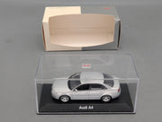 Modellautos 1:43 Minichamps Audi A4 3.2 Quattro 6-Gang Eissilber mit Dealer OVP