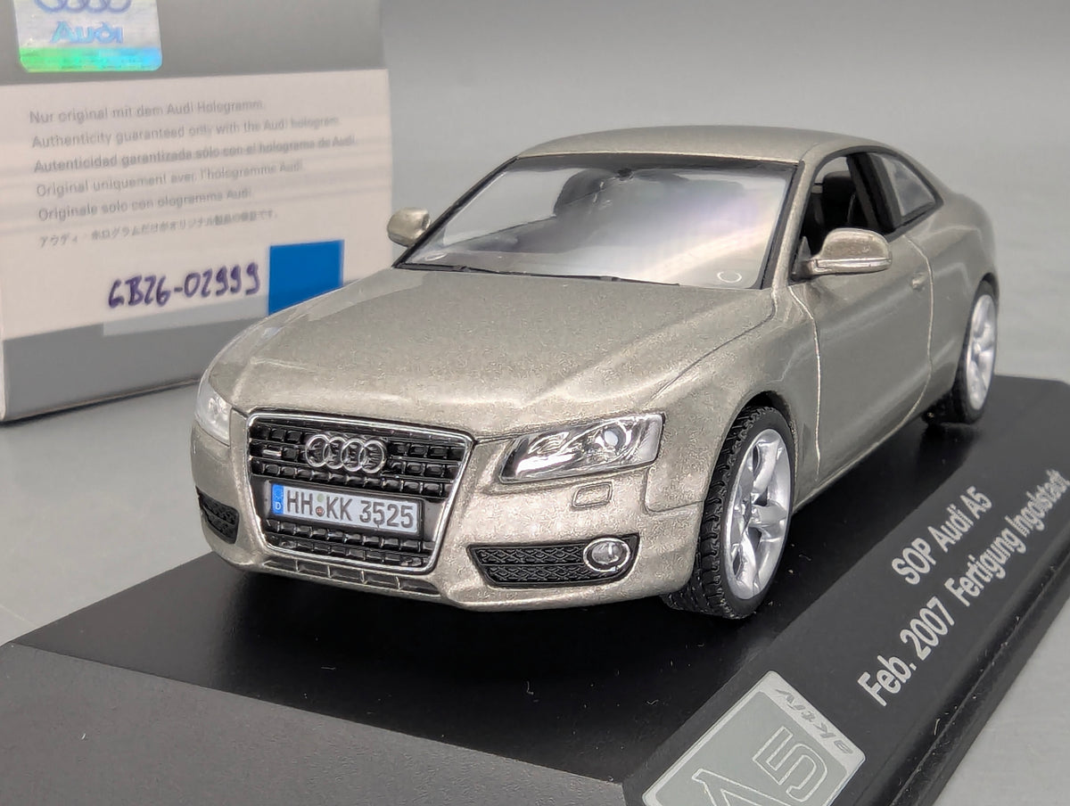 Modellautos 1:43 Minichamps Audi A5 SOP 2007 Ingolstadt mit Dealer OVP