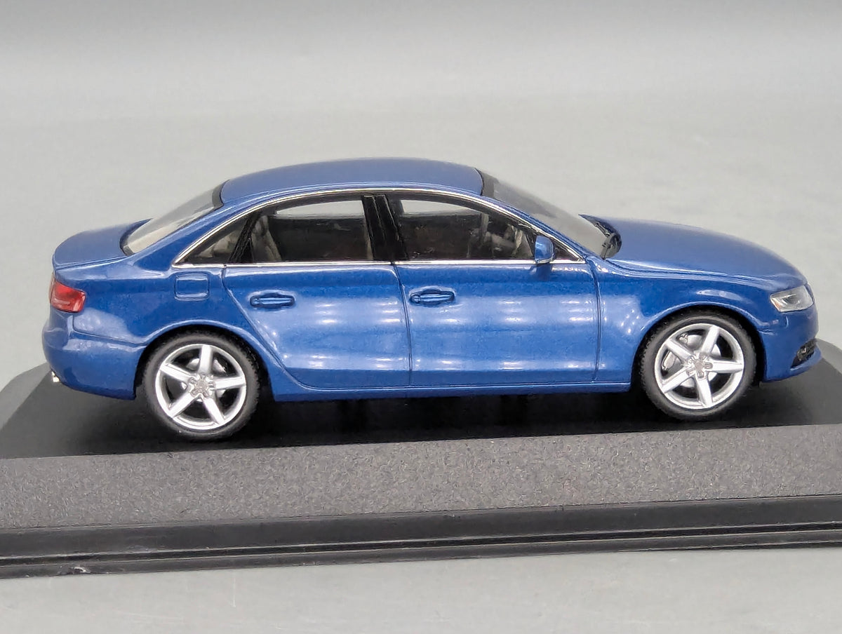 Modellautos 1:43 Minichamps Audi A4 3.2 Quattro Aruba Blau Metallic mit Dealer OVP