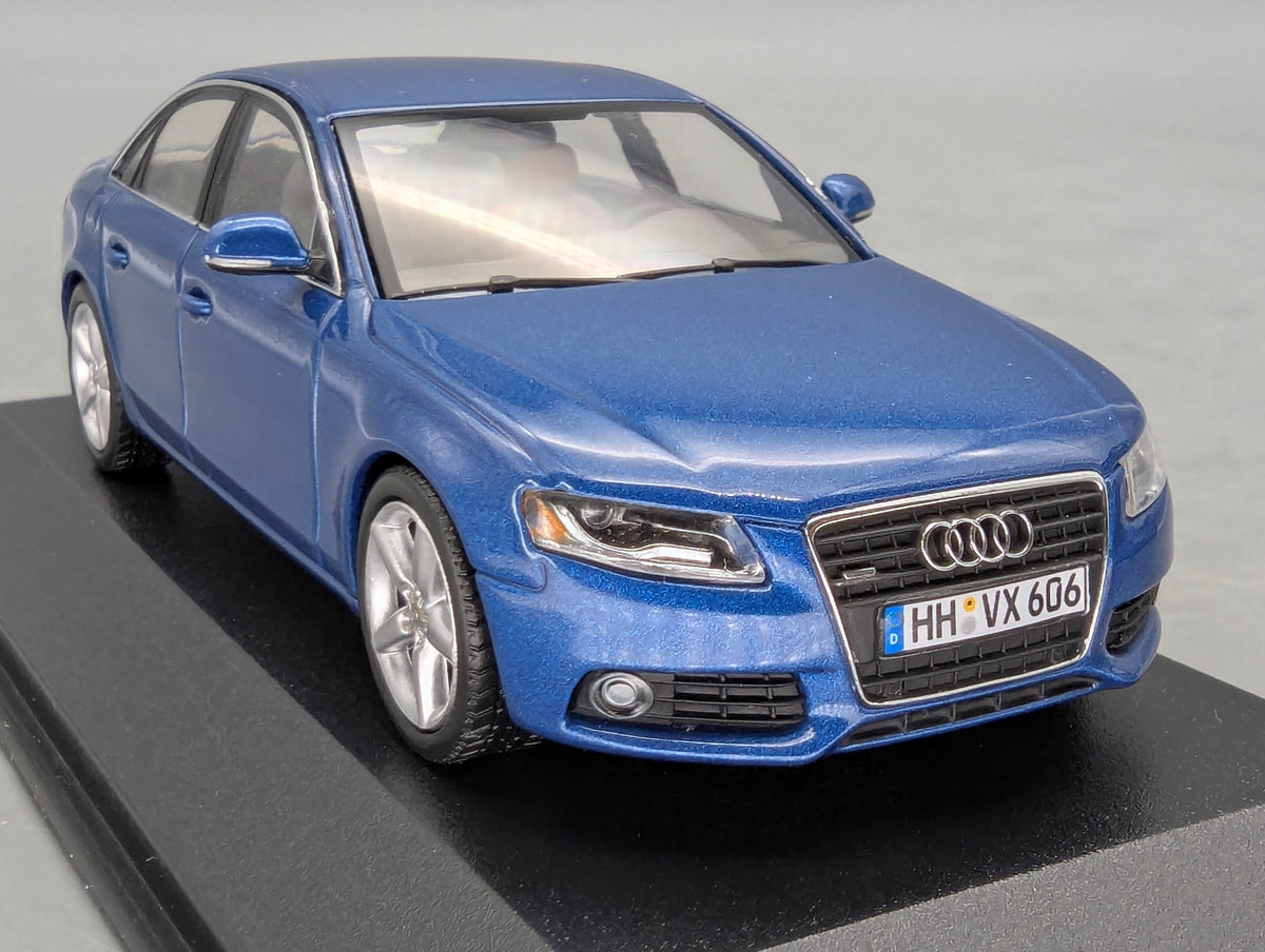 Modellautos 1:43 Minichamps Audi A4 3.2 Quattro Aruba Blau Metallic mit Dealer OVP