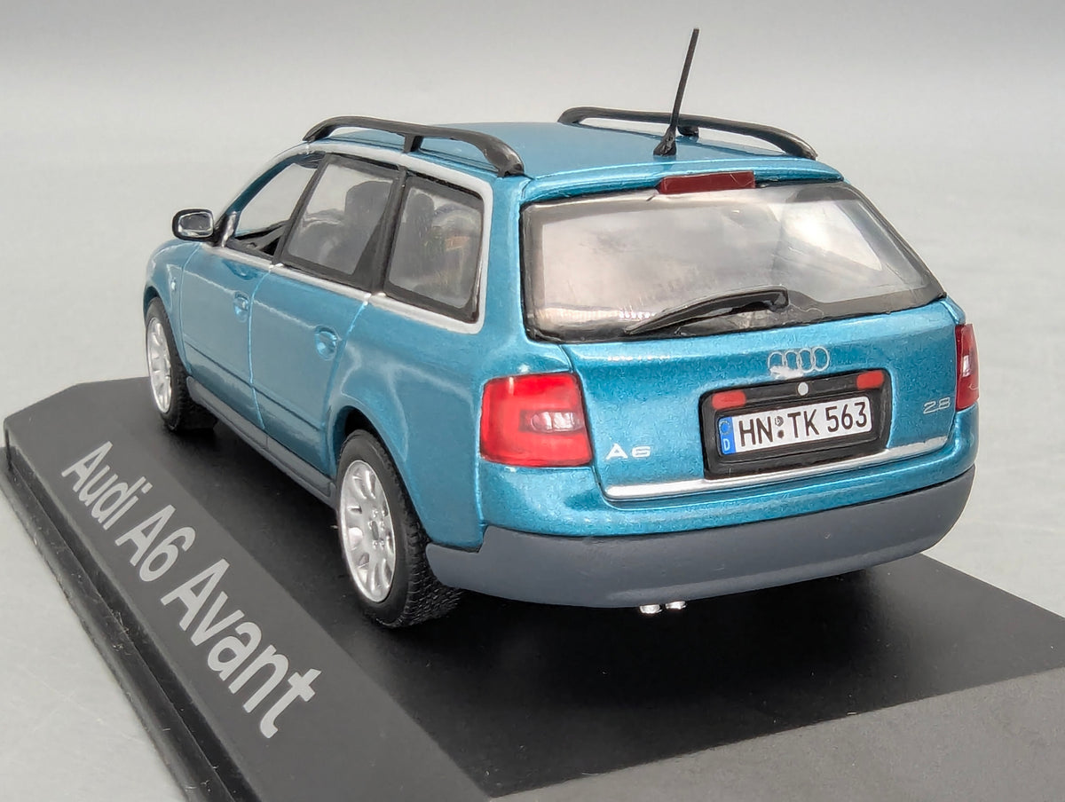 Modellautos 1:43 Minichamps Audi A6 2.8 Avant Türkis Metallic mit Dealer OVP