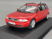 Modellautos 1:43 Minichamps Audi A4 Avant Rot mit Dealer OVP