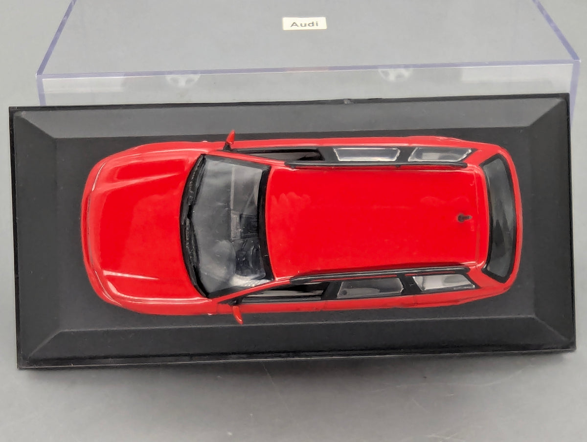 Modellautos 1:43 Minichamps Audi A4 Avant Rot mit Dealer OVP