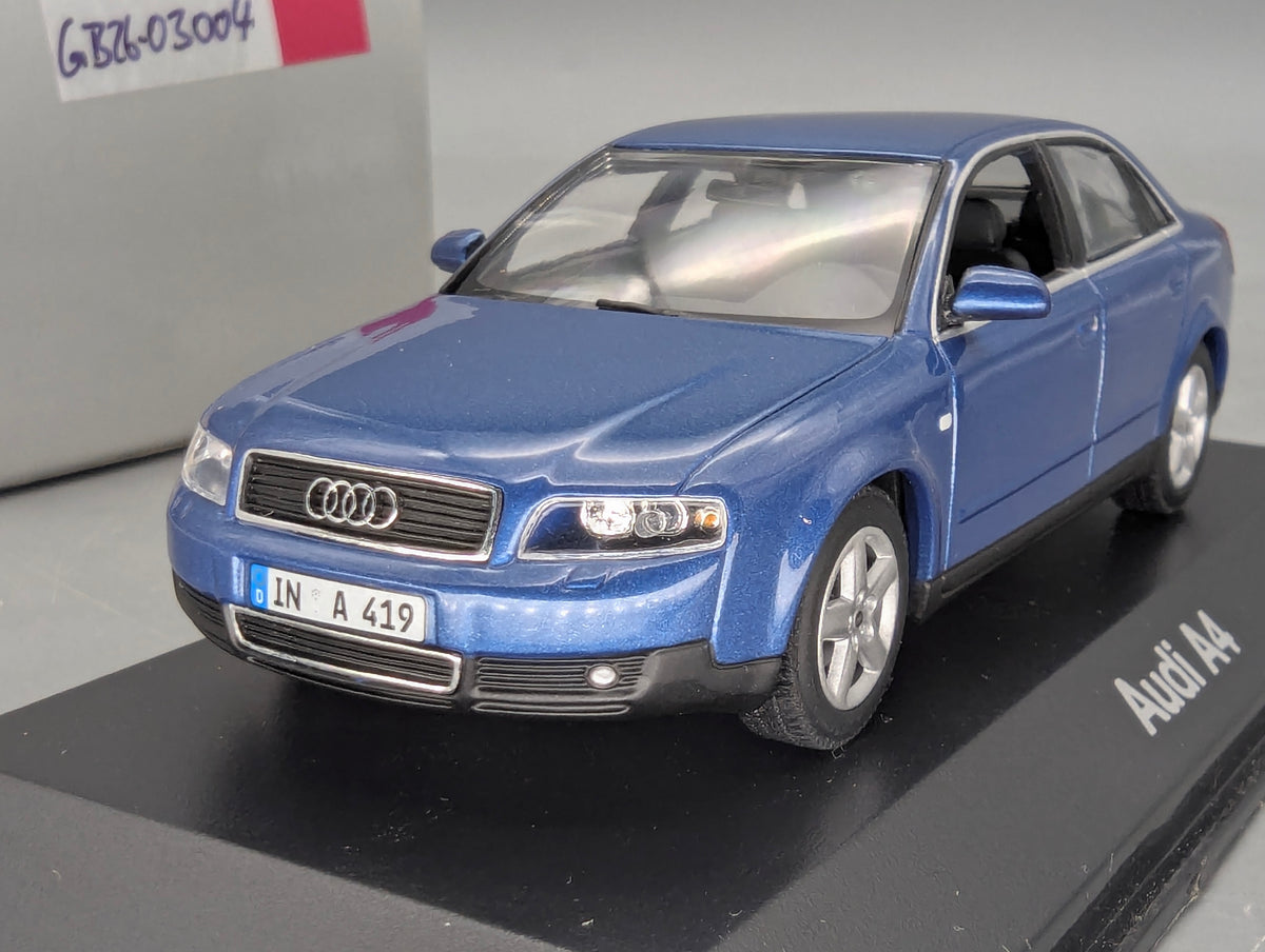 Modellautos 1:43 Minichamps Audi A4 3.0 Blau Metallic mit Dealer OVP