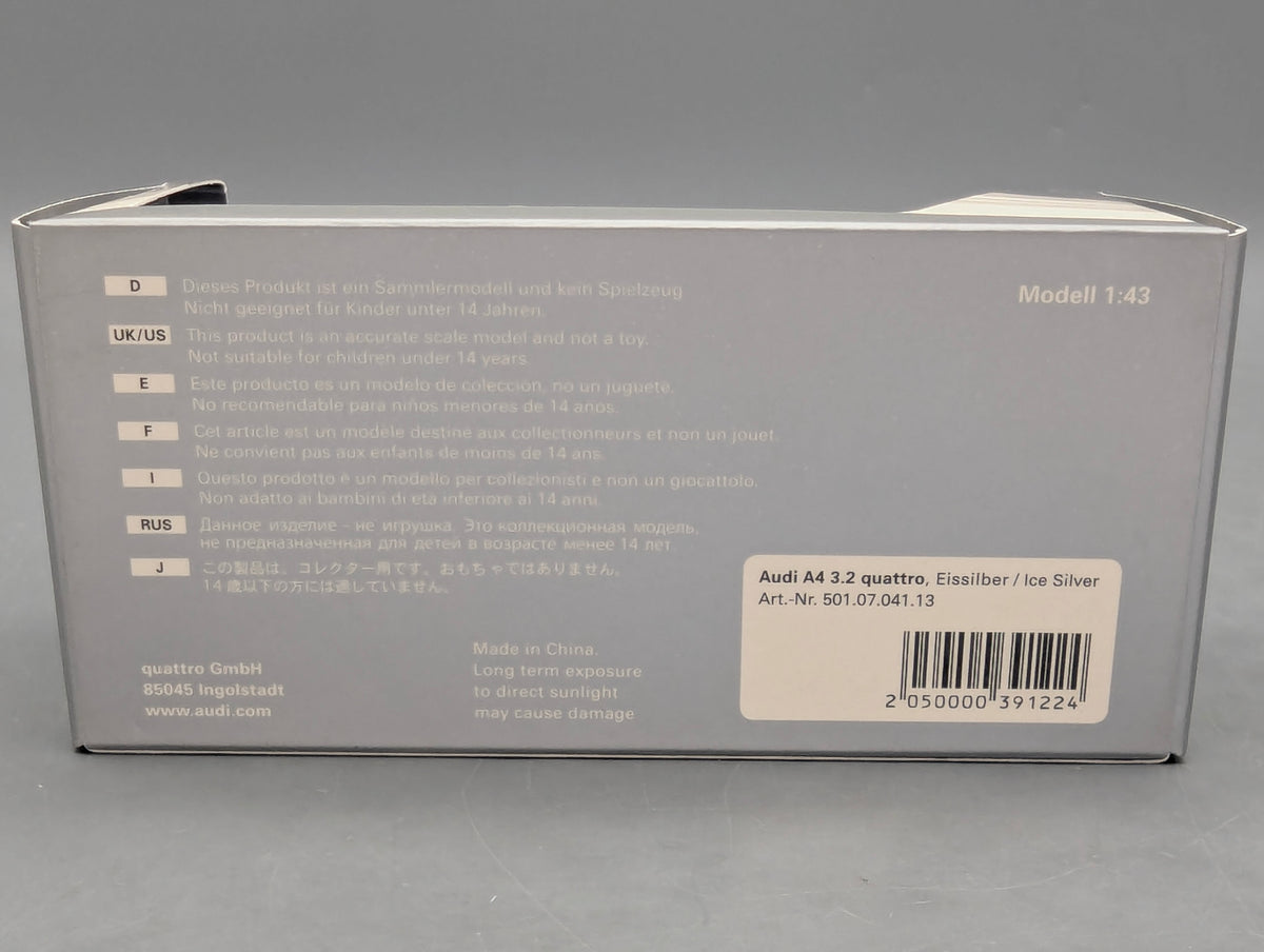 Modellautos 1:43 Minichamps Audi A4 3.2 Quattro Eissilber mit Dealer OVP