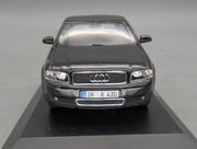 Modellautos 1:43 Minichamps Audi A4 3.0 Schwarz mit Dealer OVP
