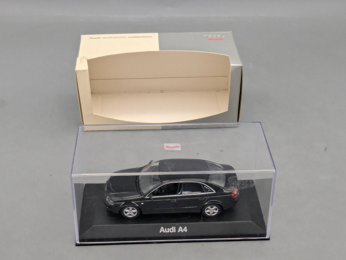 Modellautos 1:43 Minichamps Audi A4 3.0 Schwarz mit Dealer OVP