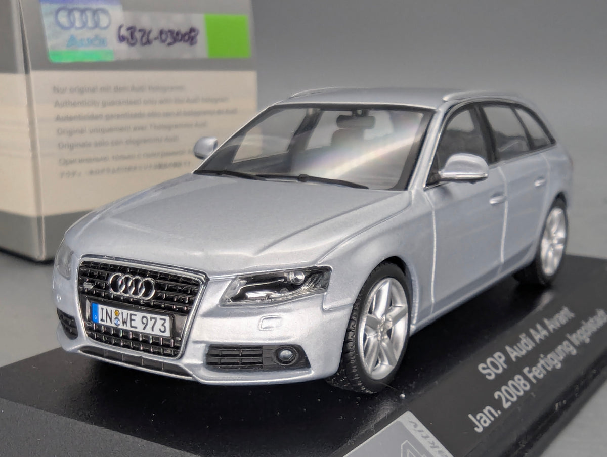 Modellautos 1:43 Minichamps Audi A4 Avant SOP Jan 2008 Ingolstadt mit Dealer OVP