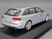 Modellautos 1:43 Minichamps Audi A4 Avant SOP Jan 2008 Ingolstadt mit Dealer OVP