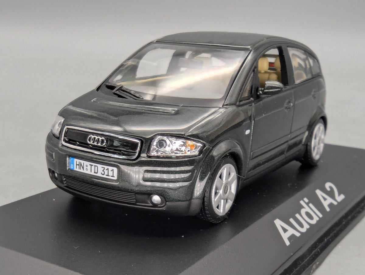 Modellautos 1:43 Minichamps Audi A2 Dunkel Grün-Grau Metallic mit Dealer OVP
