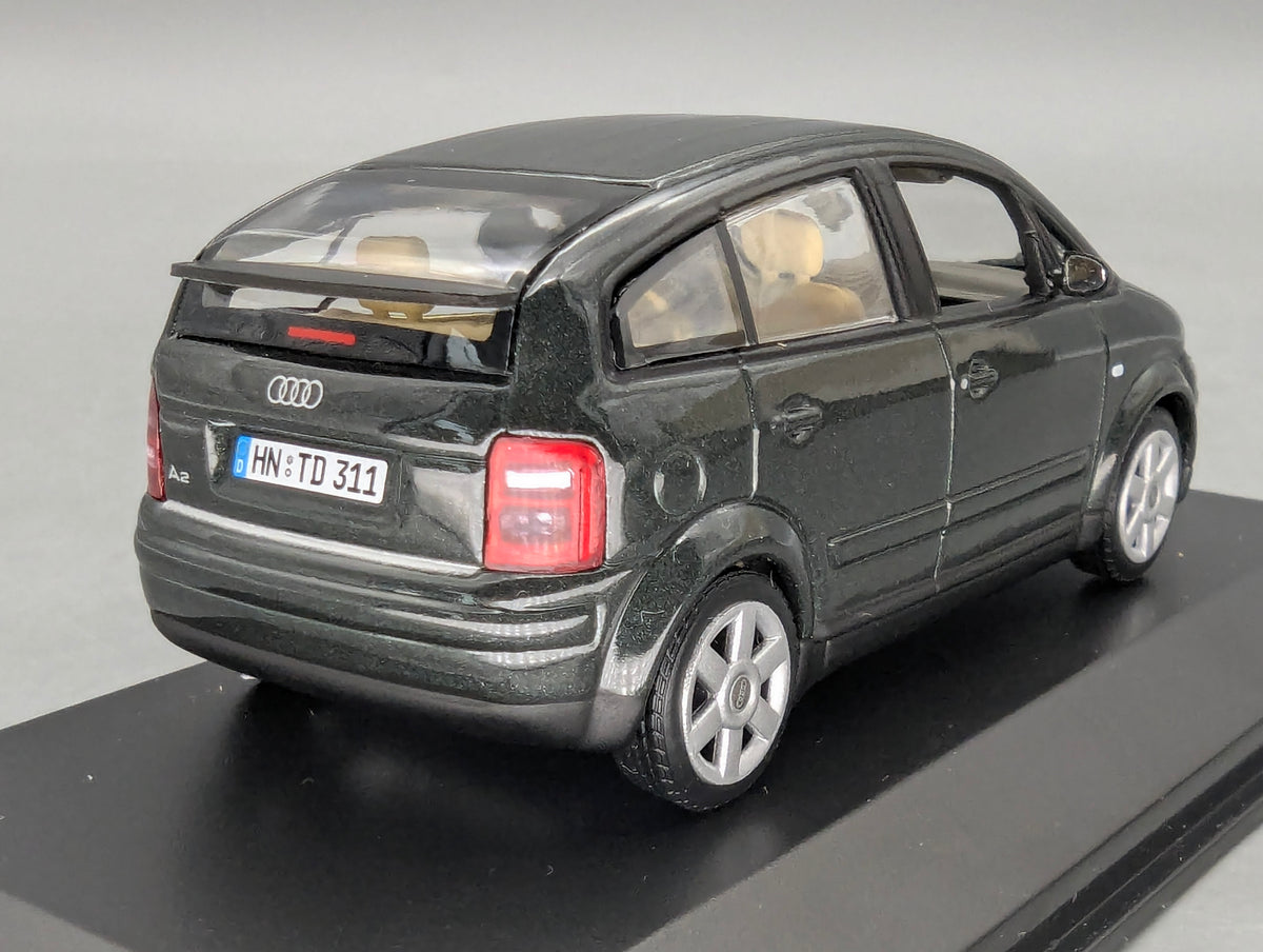Modellautos 1:43 Minichamps Audi A2 Dunkel Grün-Grau Metallic mit Dealer OVP