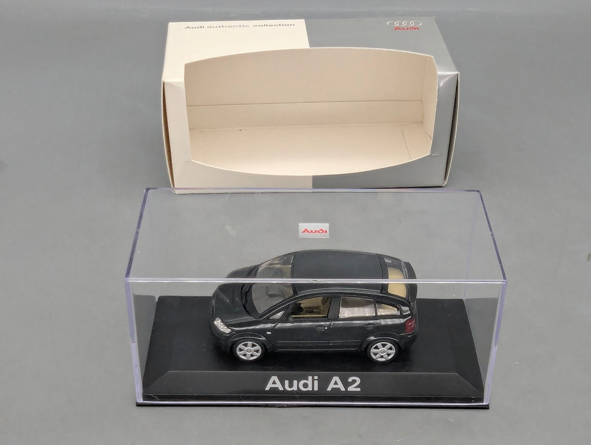 Modellautos 1:43 Minichamps Audi A2 Dunkel Grün-Grau Metallic mit Dealer OVP