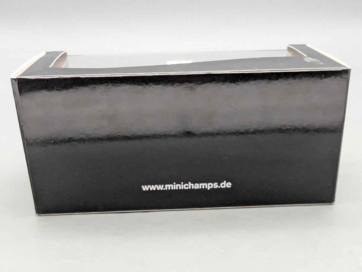 Modellautos 1:43 Minichamps Volkswagen VW Karmann Ghia Cabrio Rot mit OVP