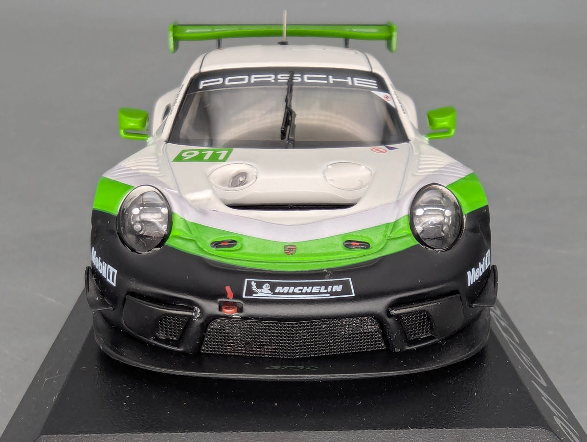Modellautos 1:43 Minichamps Porsche 911 GT3R Weiß Grün Schwarz mit WAP Dealer OVP