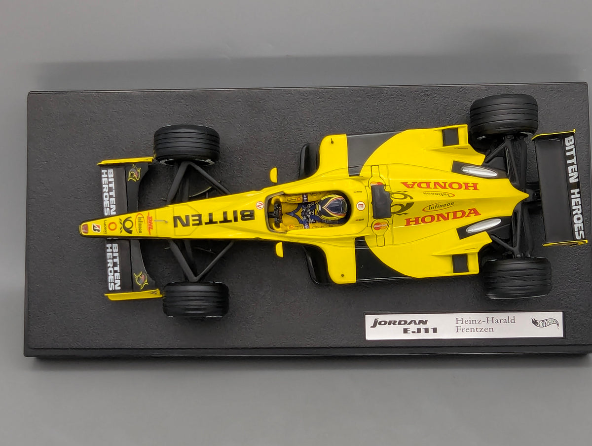 Modellautos 1:18 Hot Wheels Racing 50174 Jordan EJ11 2001 #11 H. H. Frentzen mit OVP
