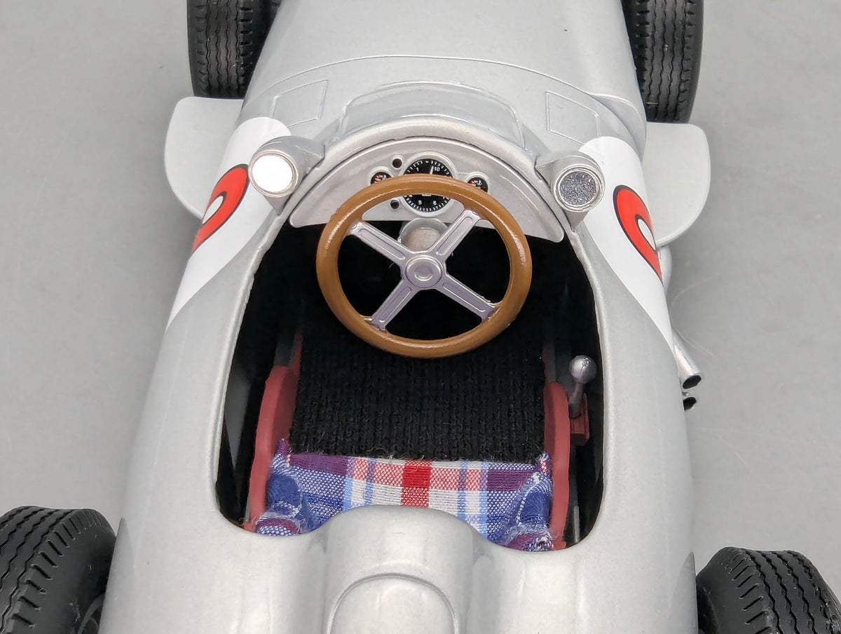 Modellautos 1:18 Werk83 / iScale Mercedes-Benz W196 Formula 1 1995 #8 Fangio mit OVP