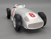Modellautos 1:18 Werk83 / iScale Mercedes-Benz W196 Formula 1 1995 #8 Fangio mit OVP