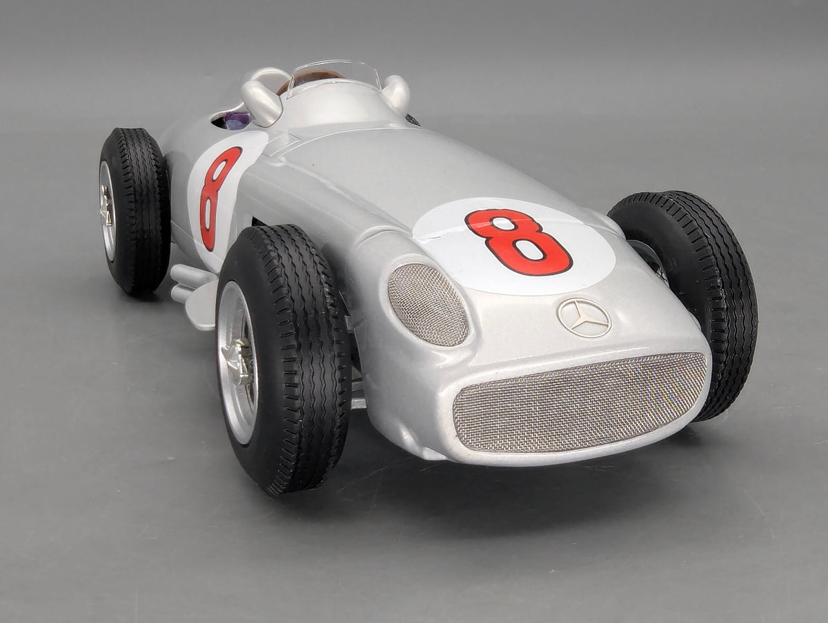 Modellautos 1:18 Werk83 / iScale Mercedes-Benz W196 Formula 1 1995 #8 Fangio mit OVP