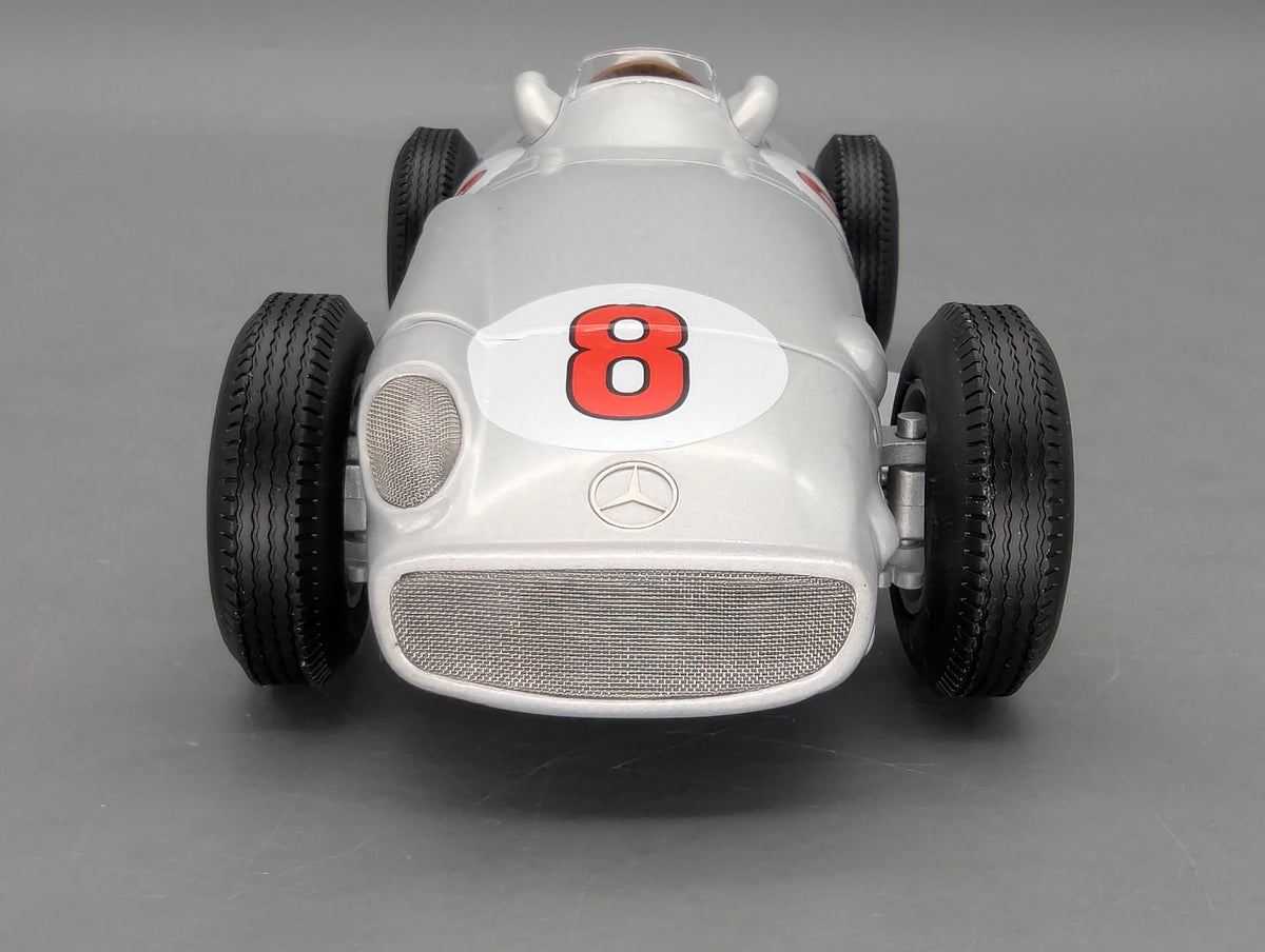 Modellautos 1:18 Werk83 / iScale Mercedes-Benz W196 Formula 1 1995 #8 Fangio mit OVP