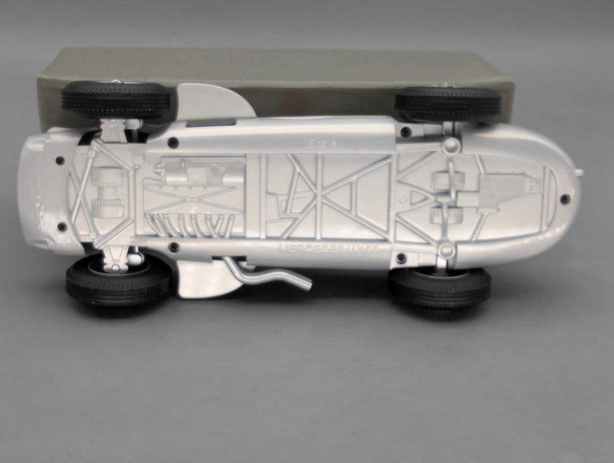 Modellautos 1:18 Werk83 / iScale Mercedes-Benz W196 Formula 1 1995 #8 Fangio mit OVP
