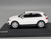 Modellautos 1:43 iScale Audi Q5 Ibisweiß Ibis White Weiß mit Dealer OVP