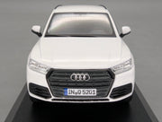 Modellautos 1:43 iScale Audi Q5 Ibisweiß Ibis White Weiß mit Dealer OVP