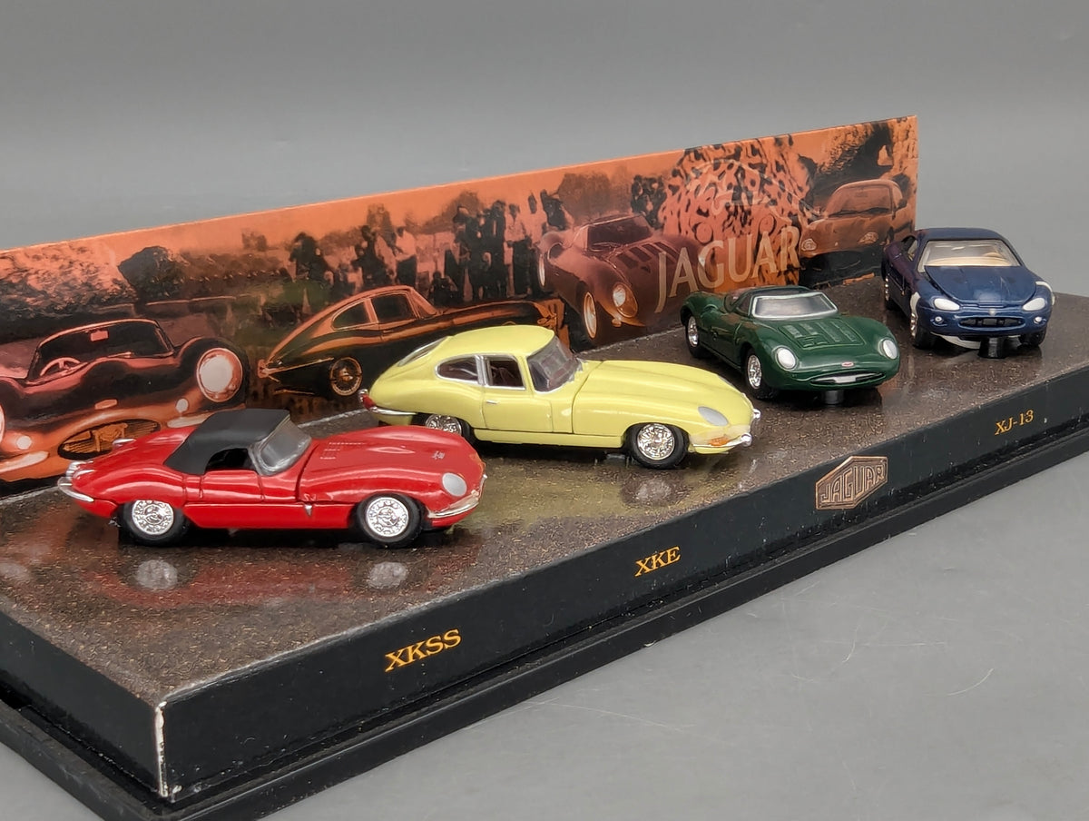 Modellautos 1:64 Hot Wheels 22320 Jaguar 4-tlg Set XKSS XKE XJ13 XKR mit OVP