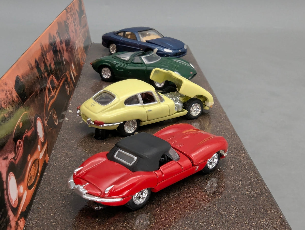 Modellautos 1:64 Hot Wheels 22320 Jaguar 4-tlg Set XKSS XKE XJ13 XKR mit OVP