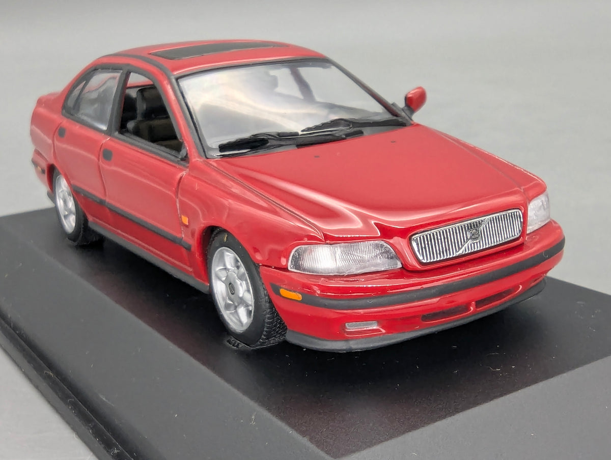 Modellautos 1:43 Minichamps Volvo S40 Rot mit Dealer OVP