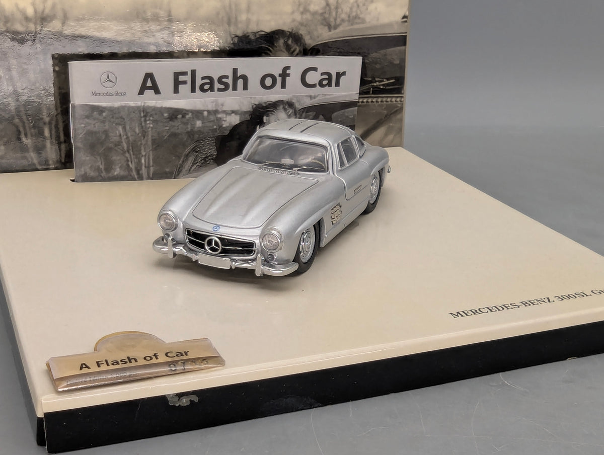 Modellautos 1:43 Minichamps Mercedes-Benz 300 SL Gullwing A Flash of Car Dealer OVP