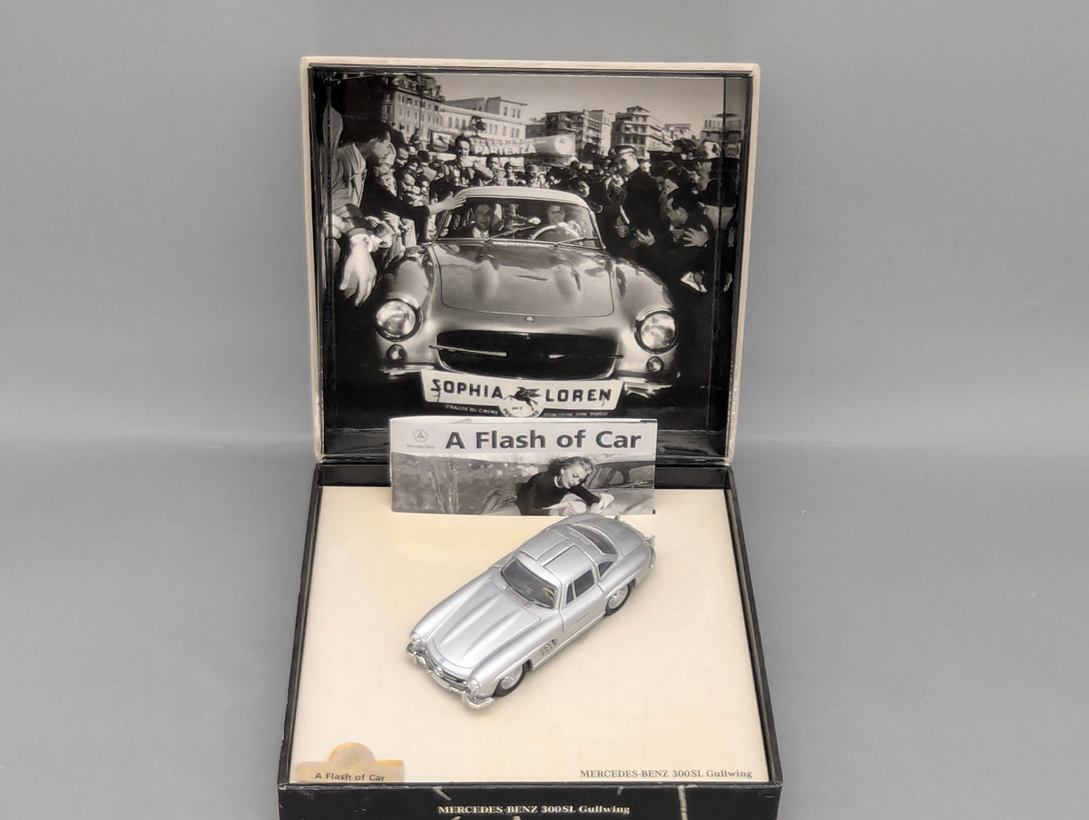 Modellautos 1:43 Minichamps Mercedes-Benz 300 SL Gullwing A Flash of Car Dealer OVP
