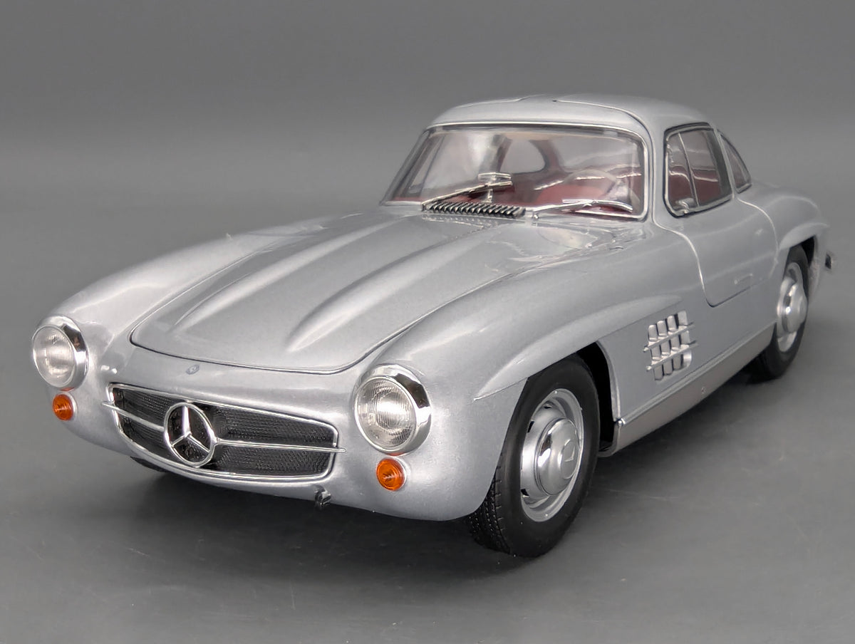 Modellautos 1:18 Norev Mercedes-Benz 300 SL Gullwing 1954 Silber OVP