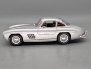 Modellautos 1:18 Norev Mercedes-Benz 300 SL Gullwing 1954 Silber OVP