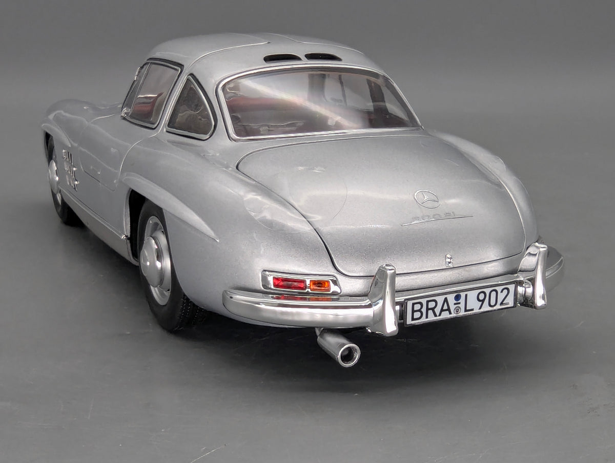 Modellautos 1:18 Norev Mercedes-Benz 300 SL Gullwing 1954 Silber OVP