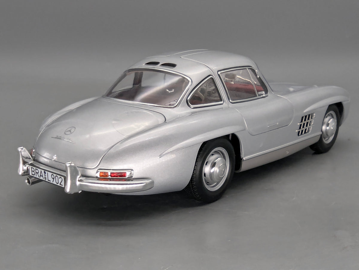 Modellautos 1:18 Norev Mercedes-Benz 300 SL Gullwing 1954 Silber OVP