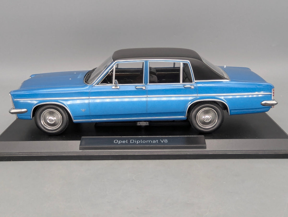 Modellautos 1:18 Norev Opel Diplomat V8 Blau Metallic 1969 mit OVP