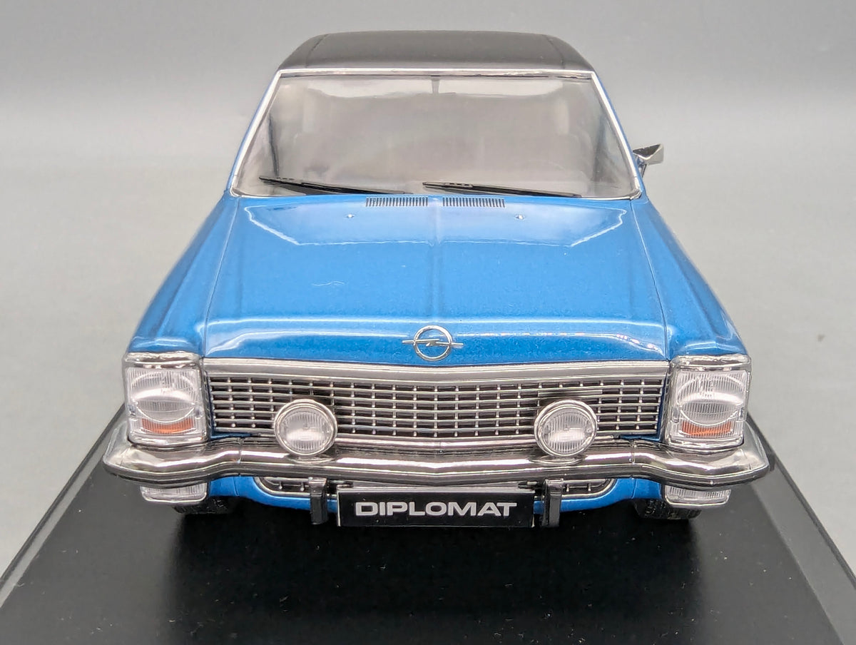 Modellautos 1:18 Norev Opel Diplomat V8 Blau Metallic 1969 mit OVP