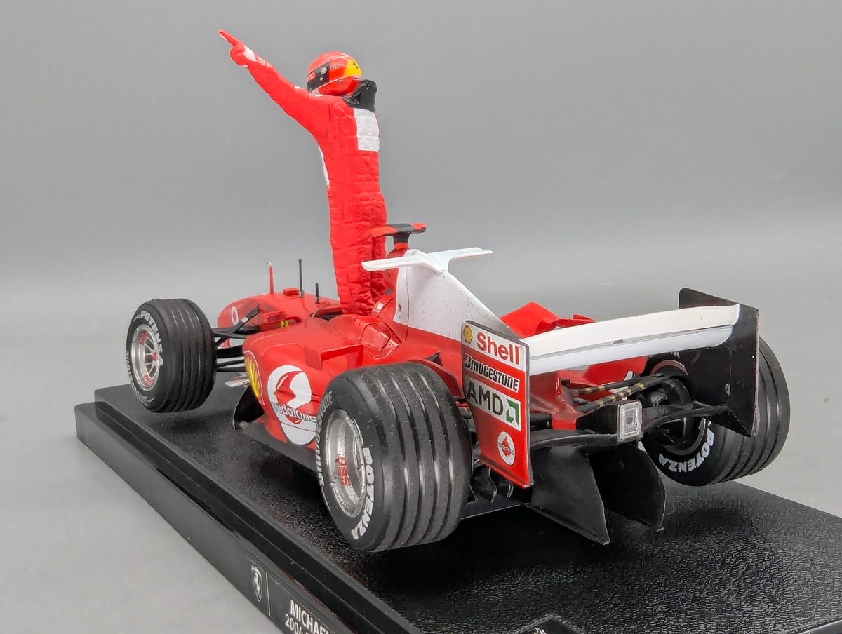 Modellautos 1:18 Hot Wheels Racing B6219 Ferrari F1 2004 WC #1 M. Schumacher OVP