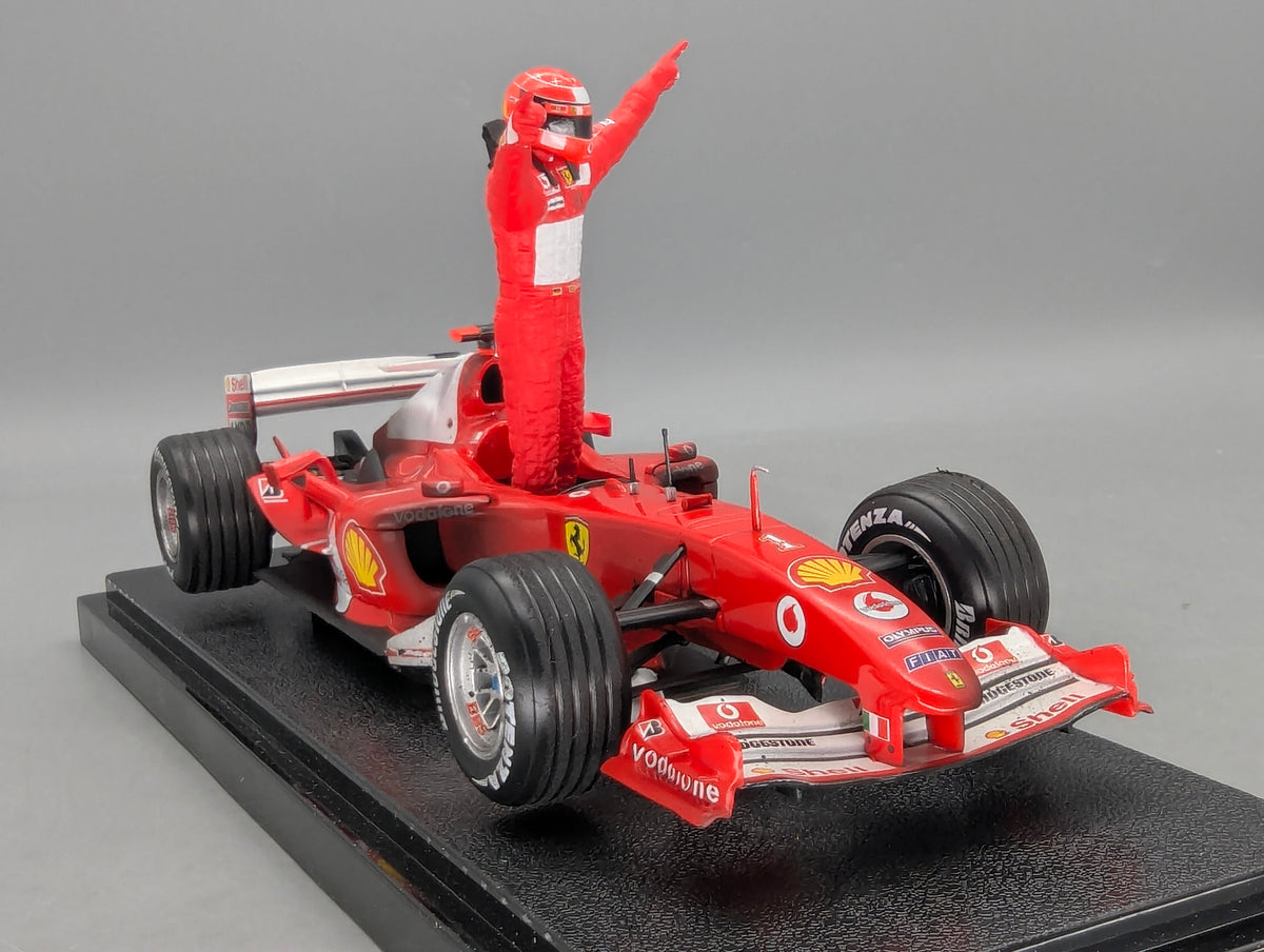 Modellautos 1:18 Hot Wheels Racing B6219 Ferrari F1 2004 WC #1 M. Schumacher OVP