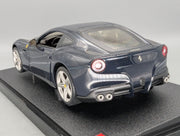 Modellautos 1:18 Hot Wheels Ferrri F12 Berlinetta Dunkelblau mit OVP
