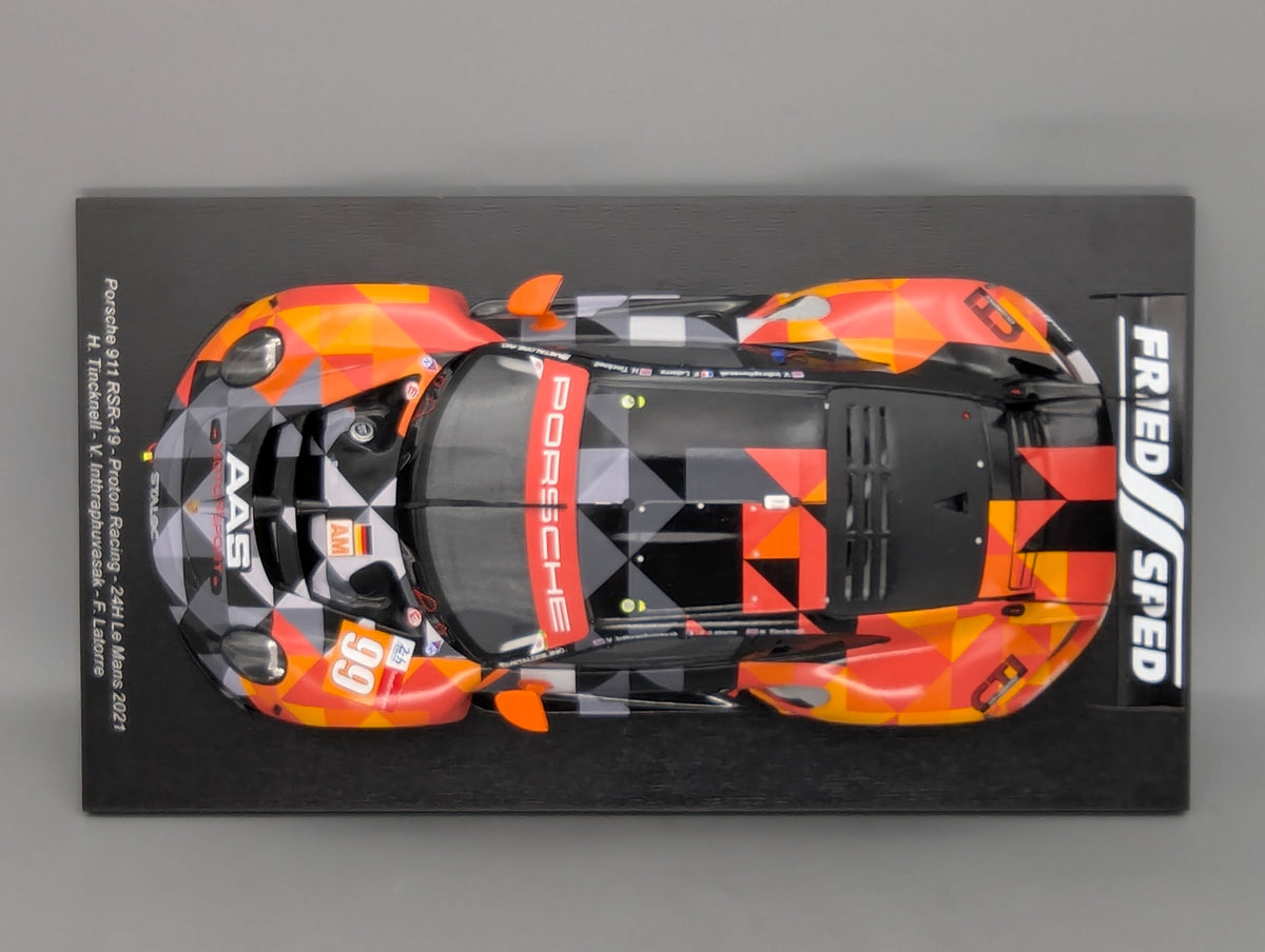Modellautos 1:18 Spark 18S707 Porsche 911 RSR-19 24h Le Mans 2021 #99 mit OVP