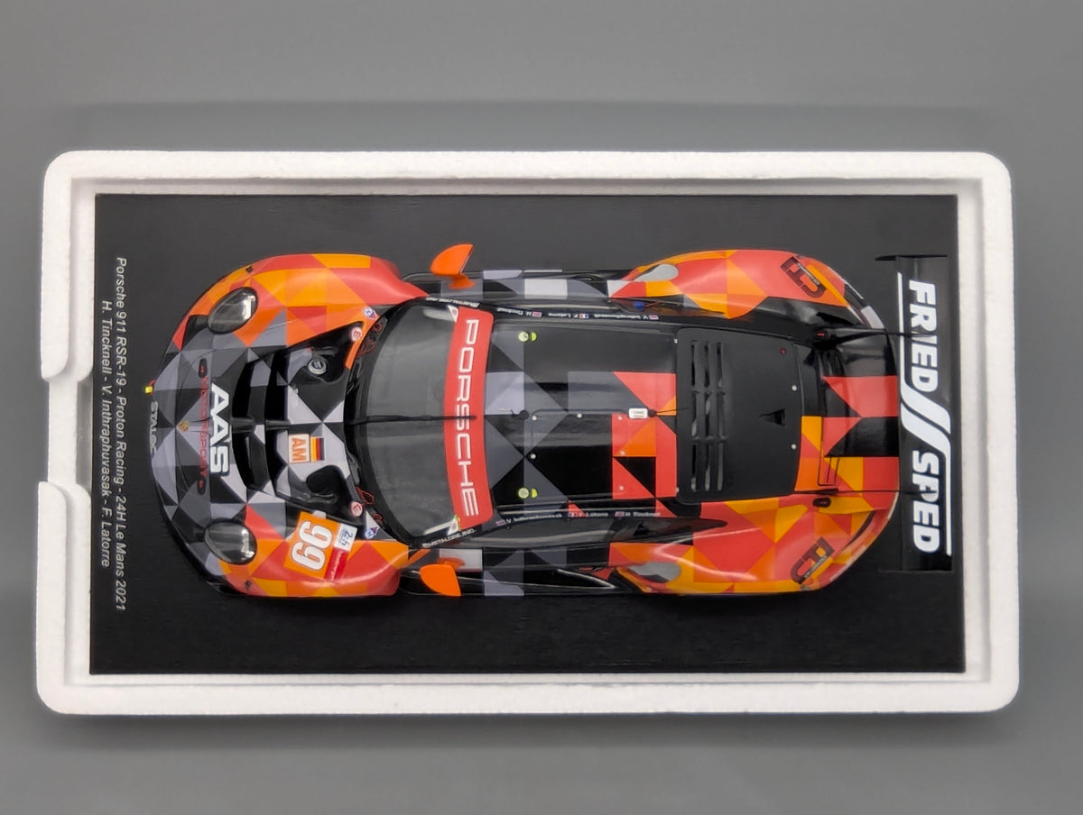 Modellautos 1:18 Spark 18S707 Porsche 911 RSR-19 24h Le Mans 2021 #99 mit OVP